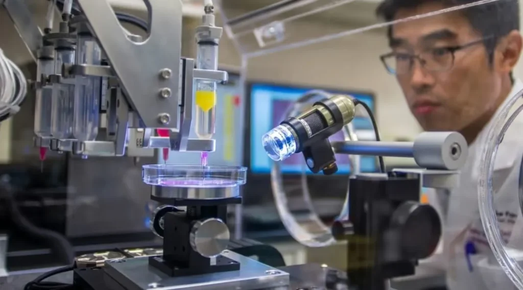 △3D bioprinting is similar to traditional 3D printing, but the raw materials are very different