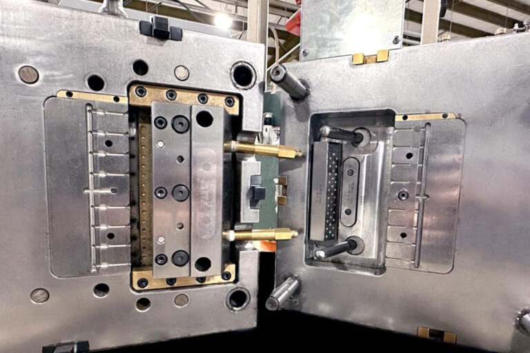 Can Plastic Products With The Same Structure But Different Materials Be Produced With The Same Injection Mold?