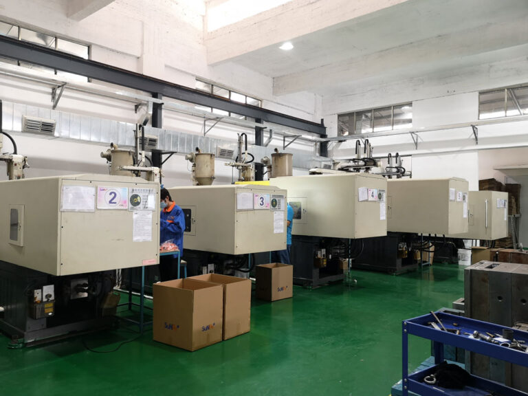 Common Injection Molding Machine Failures: Causes and Solutions